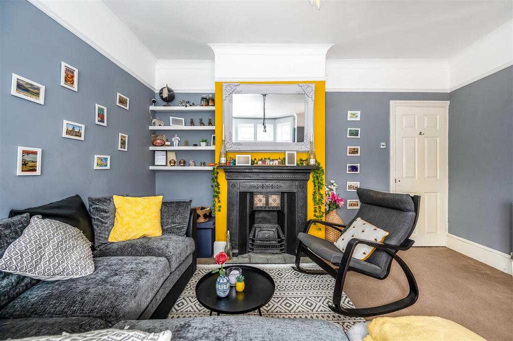 Living Room.jpg