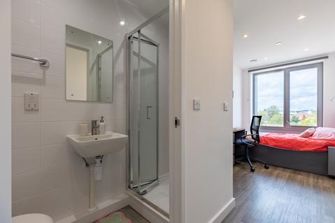 undefined, Platinum Plus En Suite at Great Court, 78 Rolls Road SE1
