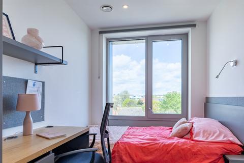 undefined, Platinum Plus En Suite at Great Court, 78 Rolls Road SE1