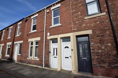 2 bedroom flat to rent, Harold Street, Jarrow, NE32