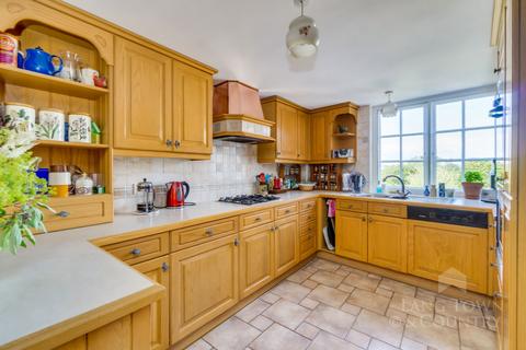4 bedroom detached house for sale, Furzehatt Road, Plymouth PL9
