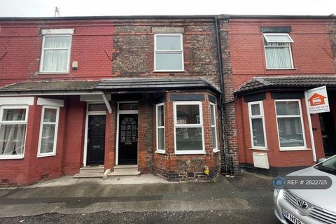 3 bedroom terraced house to rent, Mildred Street, Salford, M7