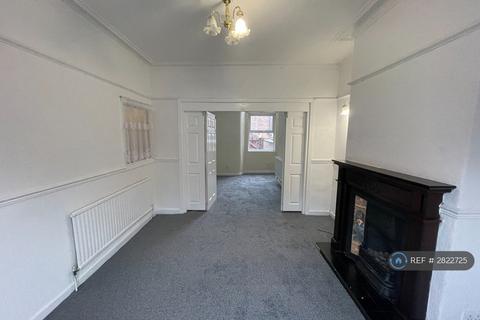 3 bedroom terraced house to rent, Mildred Street, Salford, M7