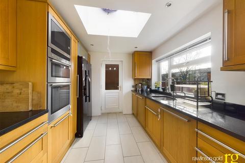 4 bedroom semi-detached house for sale, Whitegate Gardens, Harrow Weald