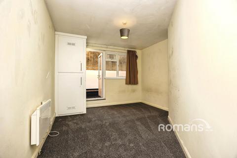 undefined, High Street, Aldershot, GU11