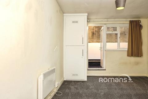 undefined, High Street, Aldershot, GU11