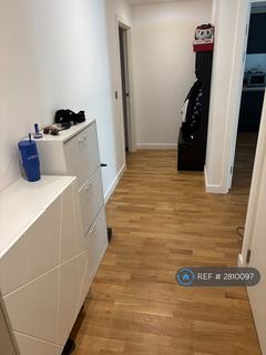 1 bedroom in a flat share to rent, Hawthorne Crescent, London, SE10