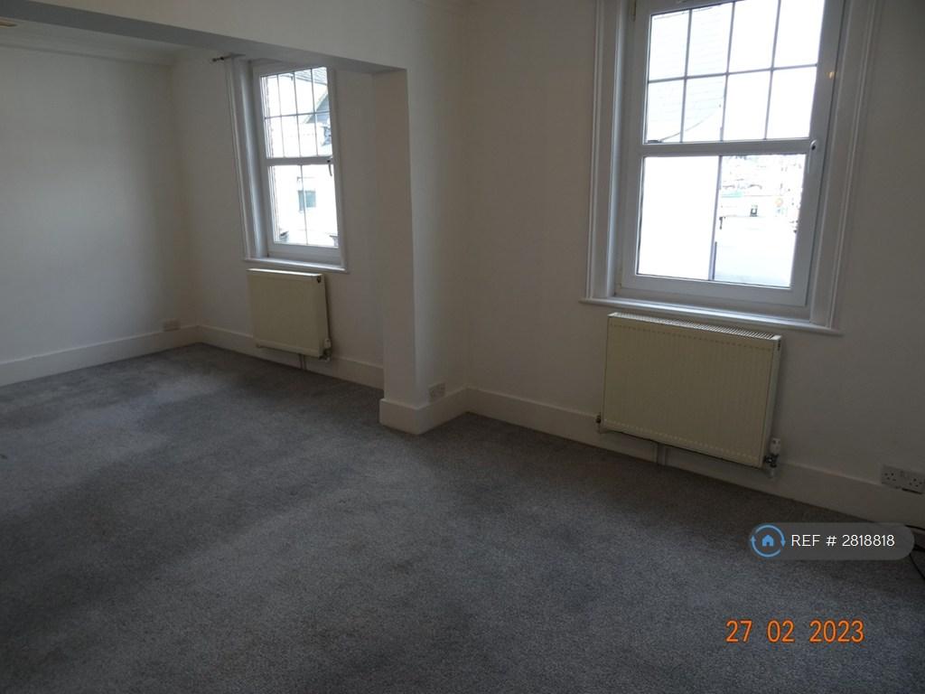 First Floor Large Room 2