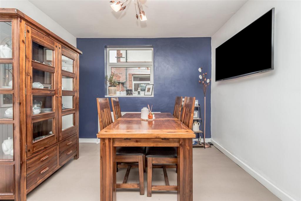Fitted Dining Kitchen: