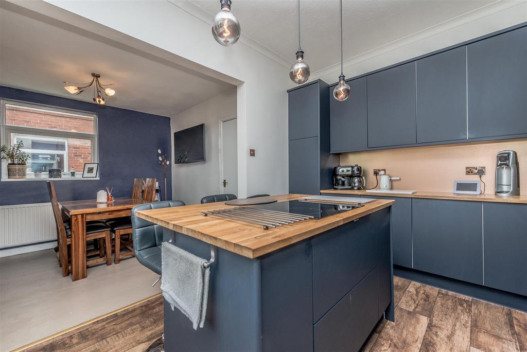 Fitted Dining Kitchen: