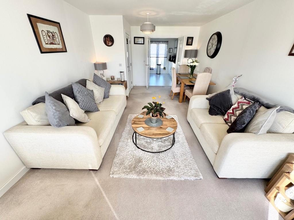 James Mc Kechnie Avenue lounge