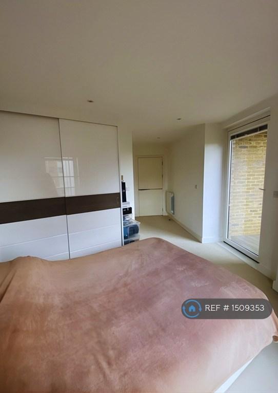 In-Built Wardrobes
