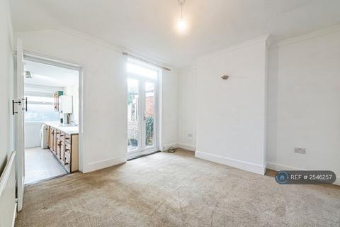 undefined, Donnington Gardens, Reading, RG1