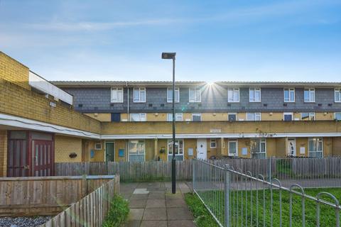 undefined, Southern Avenue, Feltham TW14