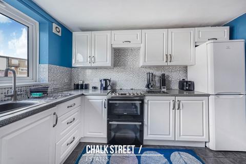 undefined, Victor Close, Hornchurch, RM12