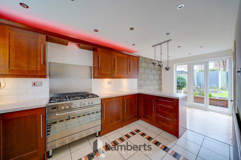 2 bedroom end of terrace house for sale, Sandhurst Close, Church Hill North, B98