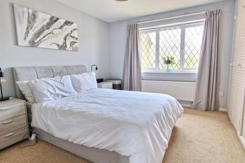2 bedroom terraced house for sale, Moor Pond Close, Bicester