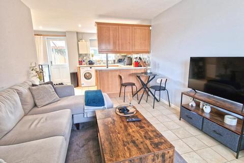 2 bedroom terraced house for sale, Moor Pond Close, Bicester
