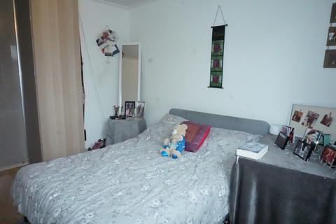 2 bedroom flat to rent, Oldridge Road, SW12