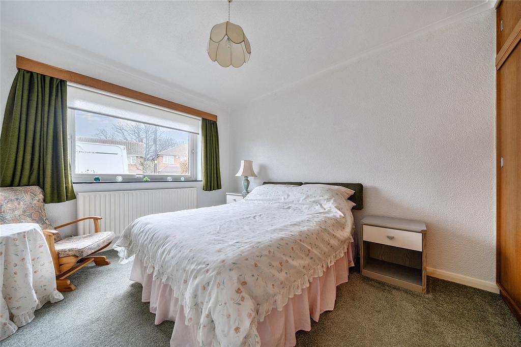 Bed 5 / Reception