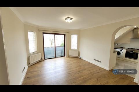 2 bedroom flat to rent, The Ridgeway, Enfield, EN2