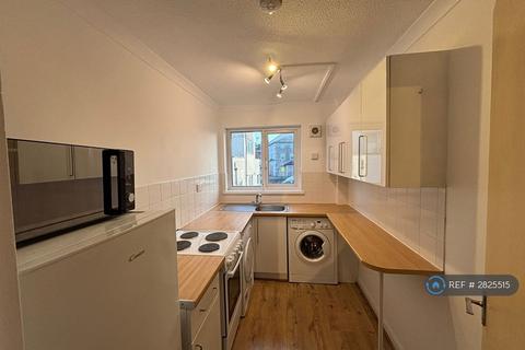 1 bedroom flat to rent, Wright Close, Plymouth, PL1