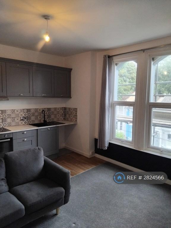 Living Room &amp; Kitchen