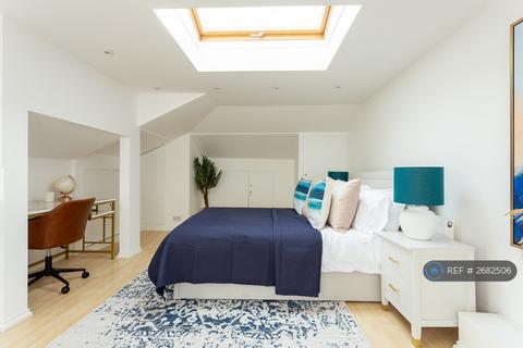 undefined, Ravensdale Road, London, N16