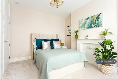 undefined, Ravensdale Road, London, N16