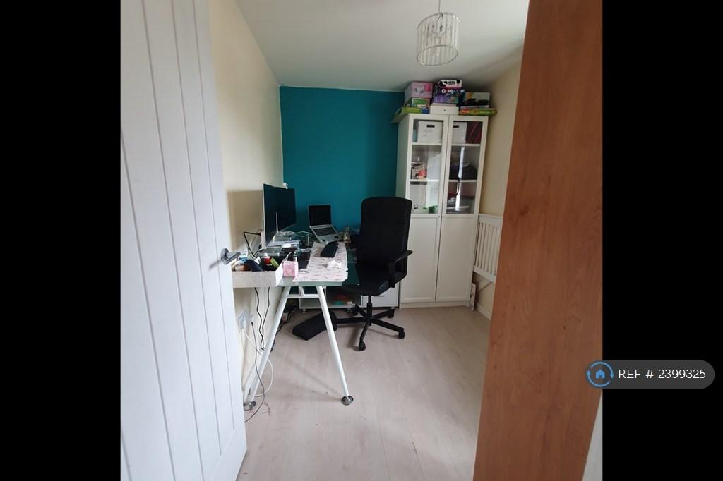 Room 3 / Study