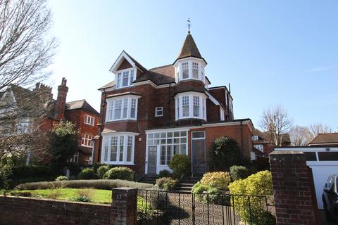 3 bedroom apartment for sale, Milnthorpe Road, Eastbourne BN20
