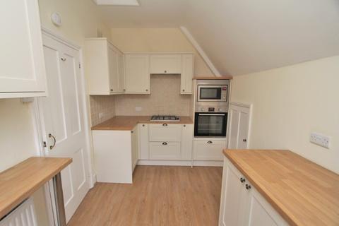 3 bedroom apartment for sale, Milnthorpe Road, Eastbourne BN20