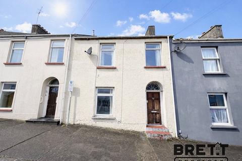 3 bedroom terraced house for sale, Meyrick Street, Pembroke Dock, Pembrokeshire. SA72 6AT