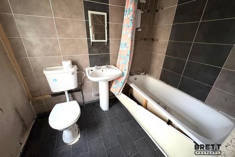 3 bedroom terraced house for sale, Meyrick Street, Pembroke Dock, Pembrokeshire. SA72 6AT