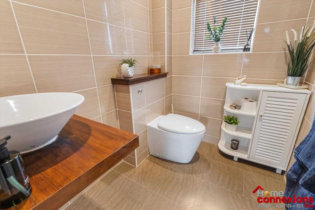 Lower Level WC