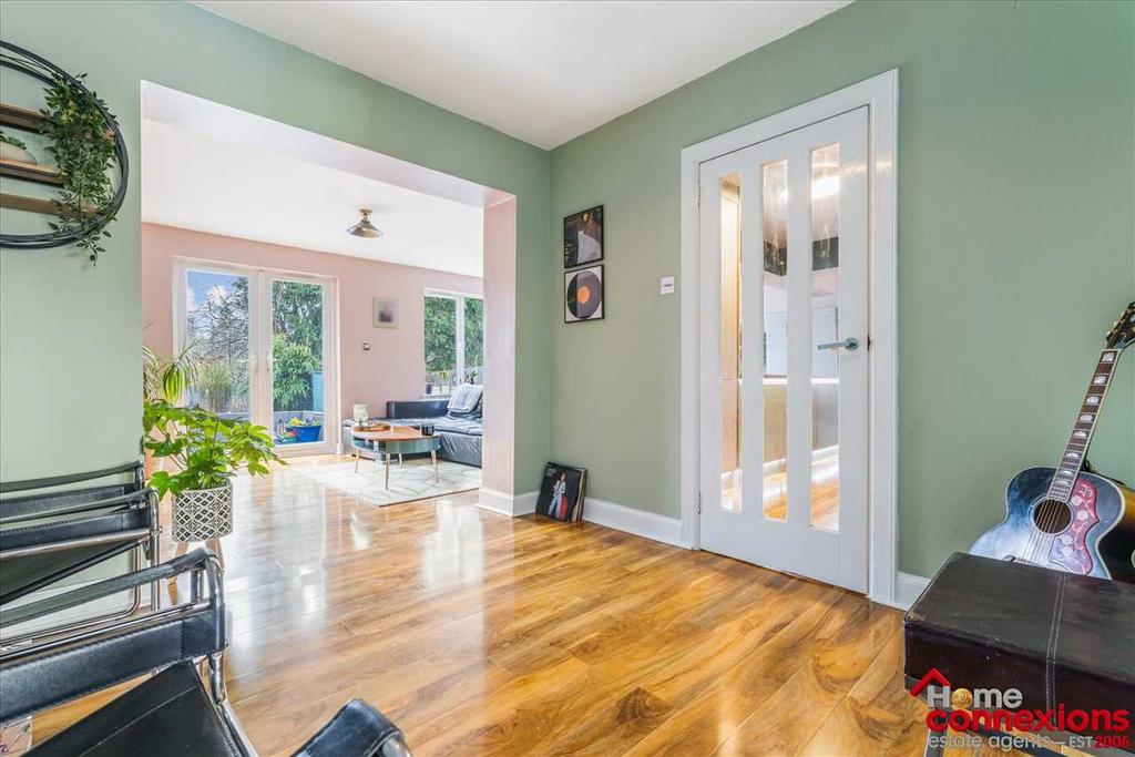 Breakfasting Nook
