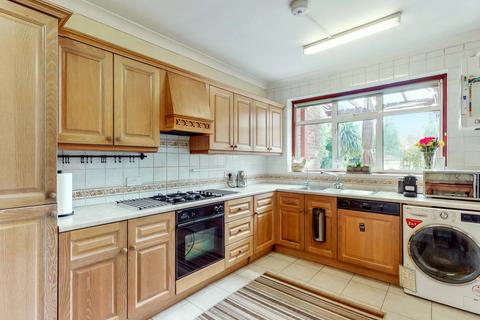 undefined, Courtfield Avenue, Harrow HA1