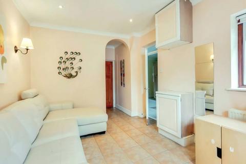 undefined, Courtfield Avenue, Harrow HA1