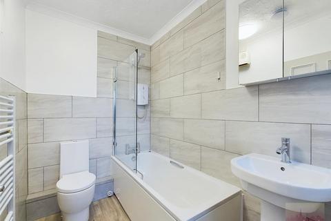 1 bedroom flat to rent, Moat Lodge, London Road, Harrow on the Hill
