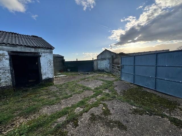 Outbuildings 4 T202603121541.jpg