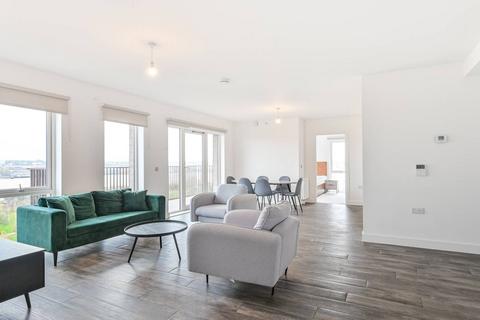 3 bedroom flat to rent, Adlay Apartments, Millet Place, Silvertown, London, E16