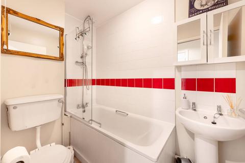 1 bedroom flat to rent, Walm Lane. NW2, Willesden Green, London, NW2