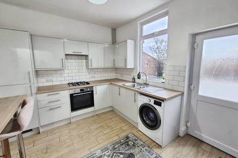 2 bedroom terraced house to rent, Reuben Street, Greater Manchester SK4