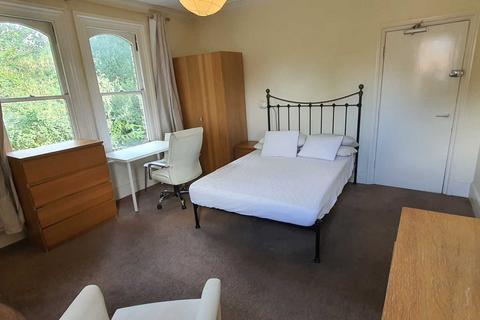 undefined, London Road, Reading RG1