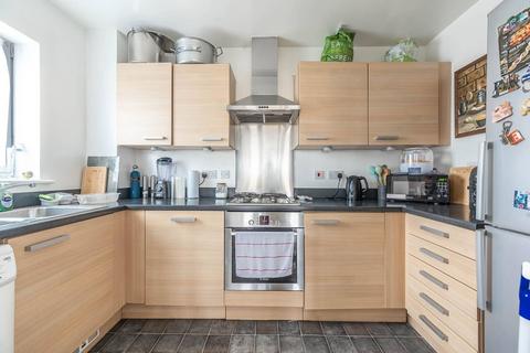 Fortune Avenue, Edgware, HA8