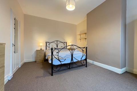 undefined, Bankfield Terrace, Leeds, West Yorkshire, LS4