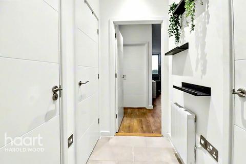 1 bedroom flat for sale, Central House, Brentwood