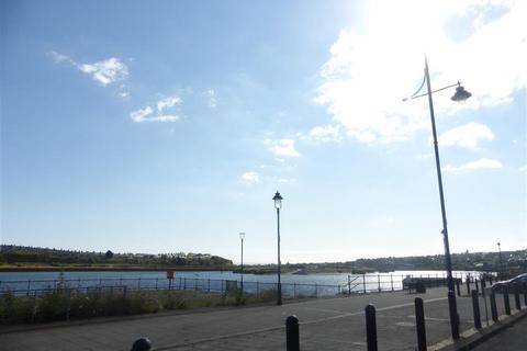 undefined, Glanfa Dafydd, BARRY