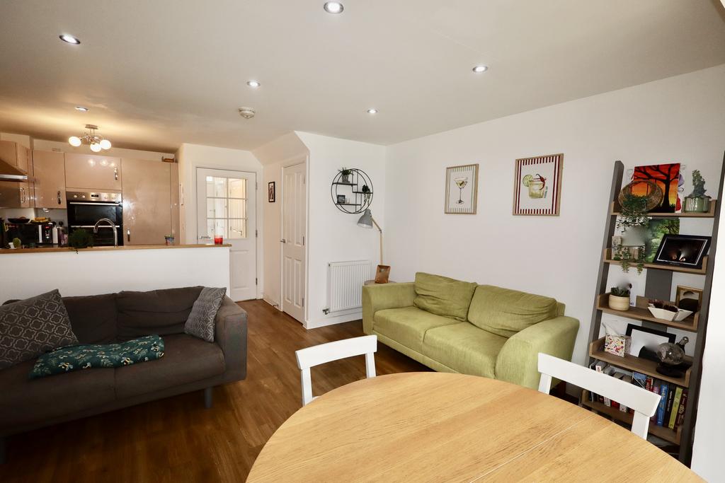 Dining area through to kitchen