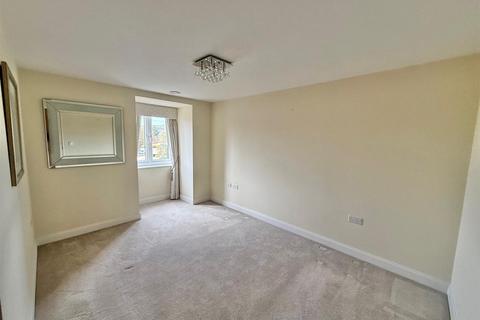 1 bedroom apartment to rent, Landmark Place, Denham Green